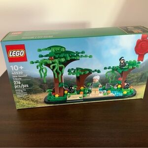 LEGO Jane Goodall Tribute Set - NEW